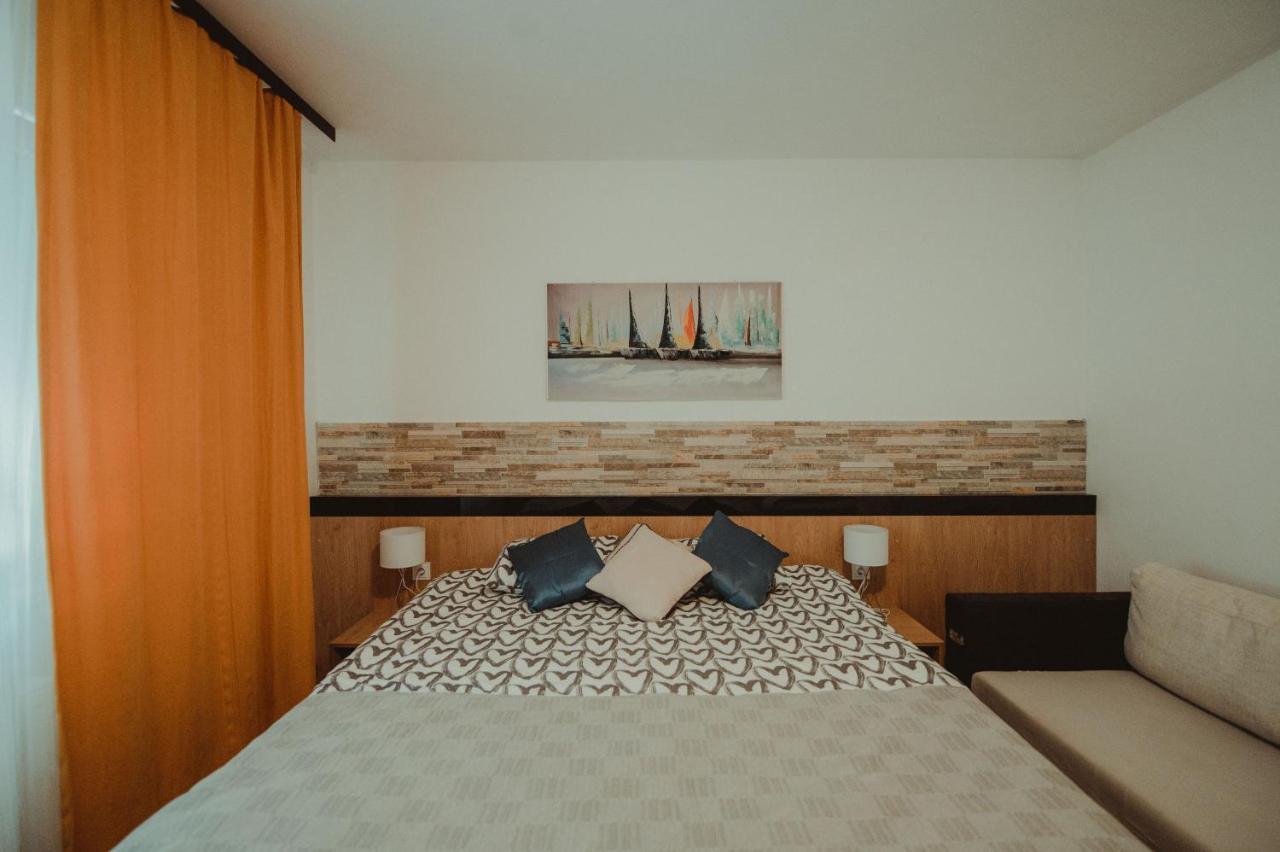 Apartman Lovric Ðakovo Exterior foto